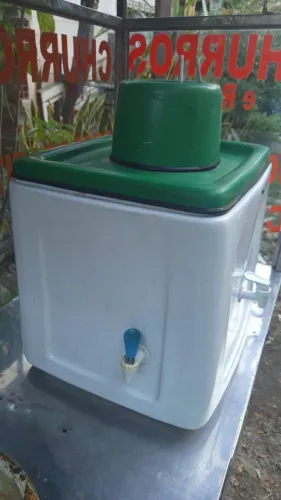 Vende equipamentos de trabalho