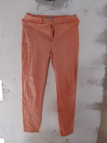 Vende se calça jeans