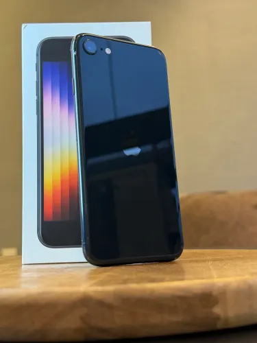 iPhone SE 3 64GB