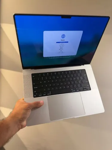 MacBook Pro M1 Pro 16.2 - 512GB SSD 16GB ram Silver - impecável
