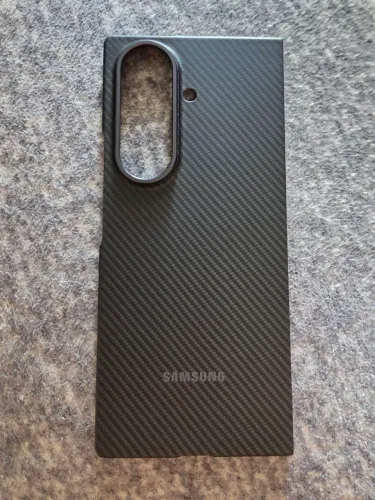 Capa de Carbono Galaxy Z Fold7 Aramid Original Samsung