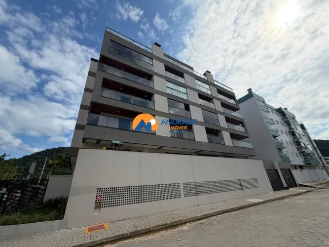 Apartamento Novo na Praia das Toninhas Excelente para Moradia ou Investimento