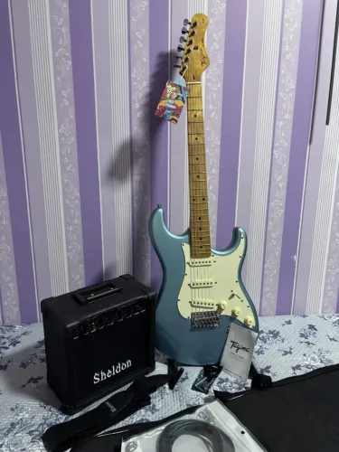 Guitarra Stratocaster Tagima Tg530 + Acessórios