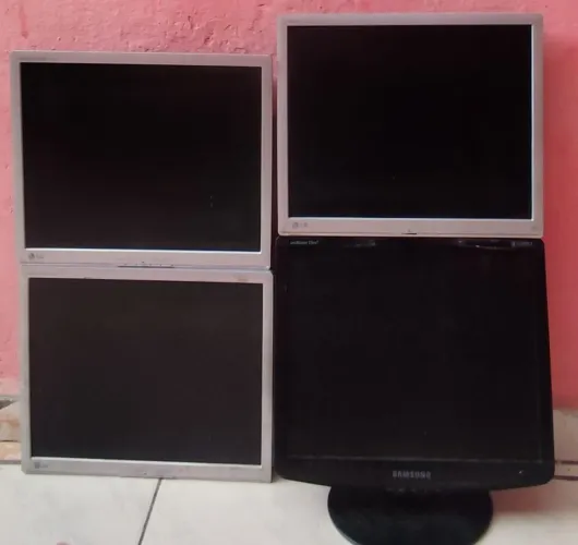 Monitores LG e Samsung C/ Defeito. Todos por :