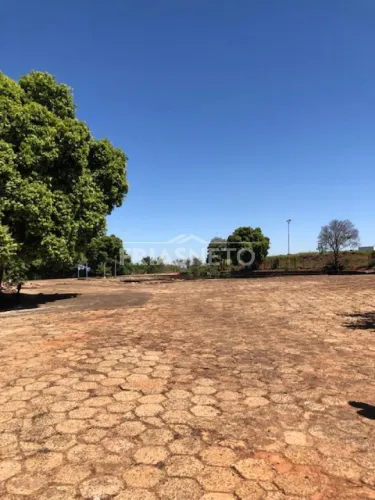 Terreno Avenida Laranjal Paulista em Piracicaba