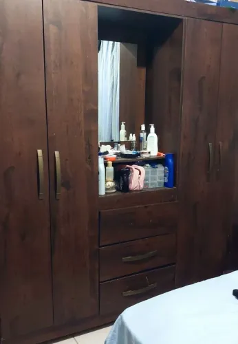 Guarda roupa usado