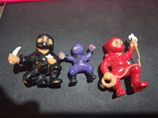 Ninjas Miniaturas Antigos Lote Com 3 Com 5cm Anos 80 (Usado)