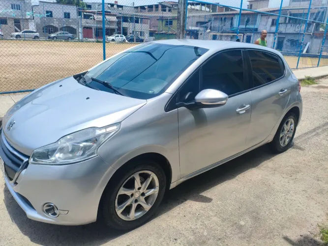 Peugeot 208 Active/active Pack 1.5 Flex 8V 5P 2016