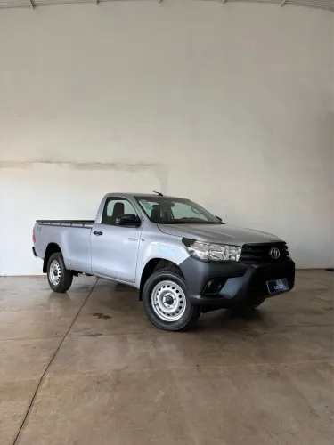 Toyota Hilux CS 4X4 2.8 TDI Diesel Mec. 2025