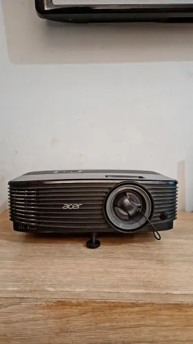 Retroprojetor Acer profissional 