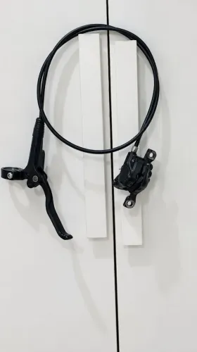 Par de Freios Hidráulicos Shimano MT200 + Passadores de Marcha 21V