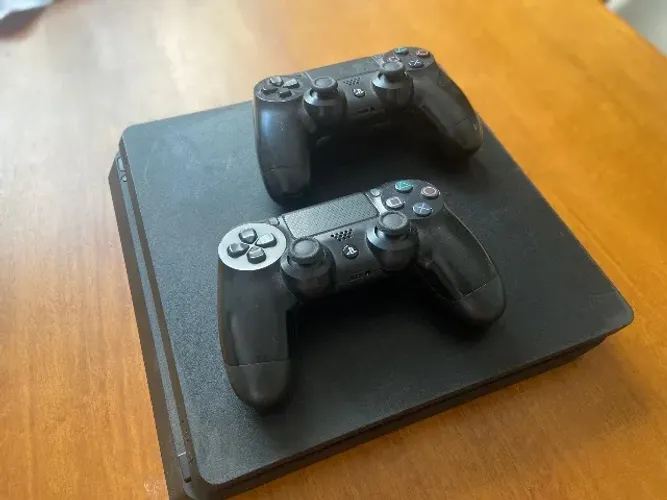 PS4 Slim c/ 2 controles originais