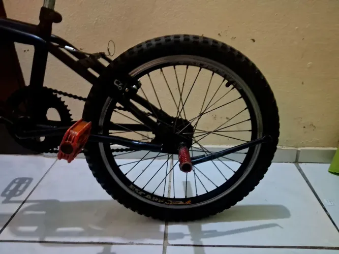 Bicicleta Aro 20 BMX Freio V-Brake Aro Aero