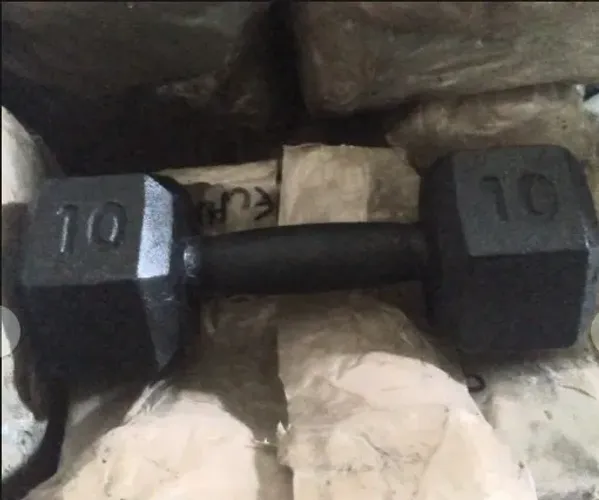 Halteres 10kg Par Novos Sextavados Profissionais Emborrachados