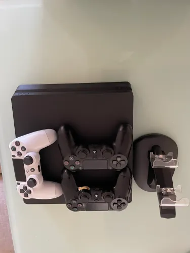 Ps4 slim 1Tb