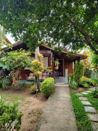 Casa com 3 dormitórios para alugar, 360 m² por R$ 9.251,00/mês - Camboinhas - Niterói/RJ