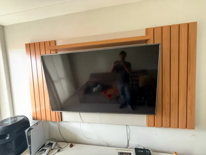 Painel de Tv + rack + 2 gaveteiros
