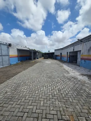 Sua empresa merece, 895m2 de terreno, 650m2 construídos