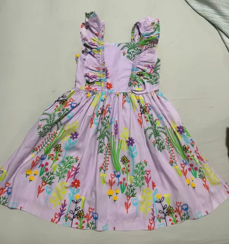 Lindo vestido floral precoce 