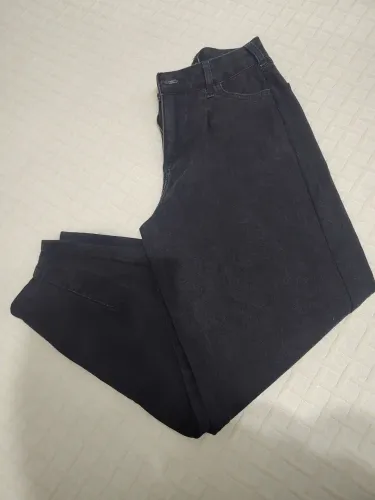 calça jeans preta