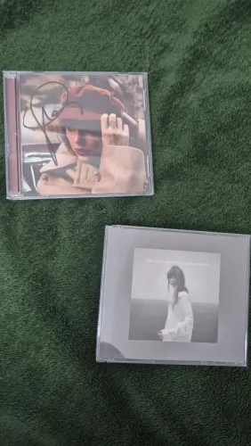 CD Red (Taylor's Version) SIGNED e THE TORTURED POETS COLLECTORS: THE ALBATROSS