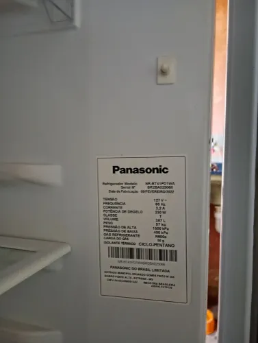 Vende se uma geladeira Panasonic 387 litros 