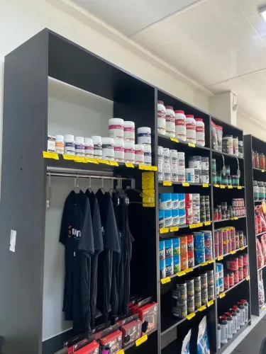 PRATELEIRA EM MDF DE 15 MM PRETO 