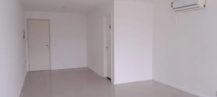 VENDO OU ALUGO SALA REFORMADA COM 30M² - CONDOMÍNIO CONNECTION OFFICES MADUREIRA