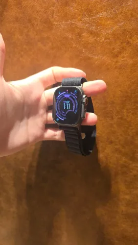 Apple Watch Ultra 3 GPS + Cellular Caixa Preta de Titânio 49mm
