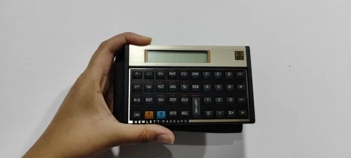 Calculadora Financeira HP 12C - Seminova