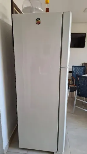Vendo Geladeira 390 Litros 127V