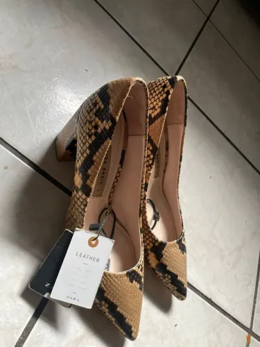 Scarpin Zara basic python NOVO