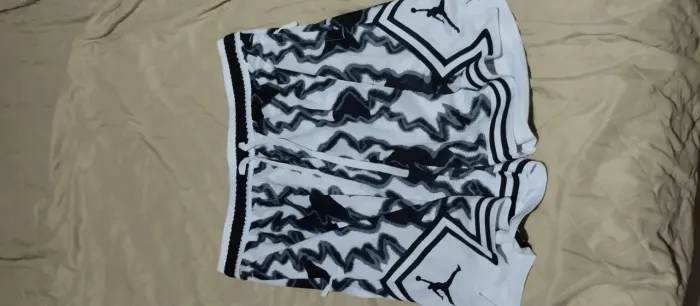 Calsao jordan 2xl mas veste GG troca por cordão de prata ou outras coisa leia