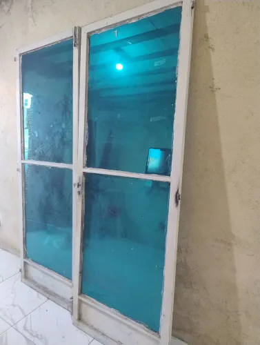 Vendo Porta Dupla de Ferro no estado completa 