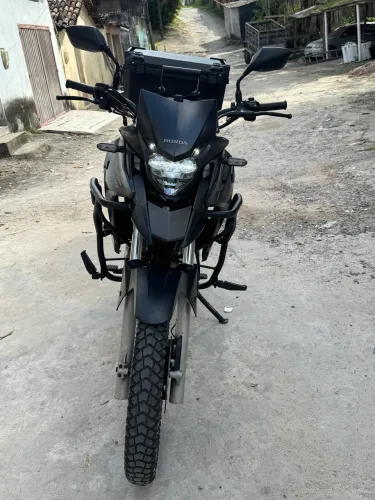 XRE 300 2021