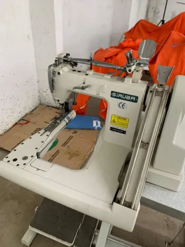 Máquina Fechadeira de Braço Industrial Siruba FA007-248DP Revisada