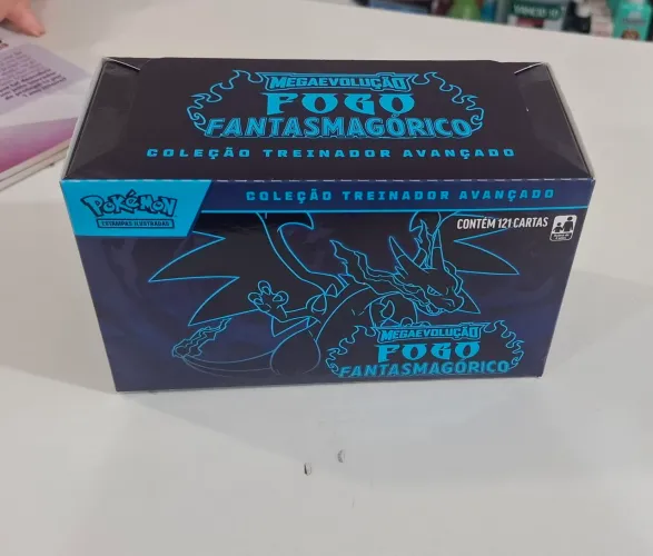 Box Treinador Fogo Fantasmagórico Charizard X / Charcadet