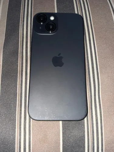 iPhone 15 128 GB excelente