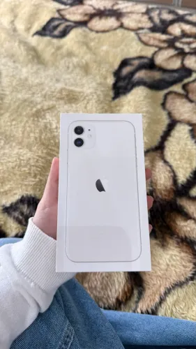 iPhone 11