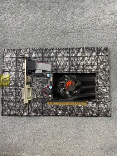 Placa de Video PCYES Geforce G210 1GB