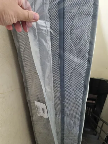 COLCHÃO QUEEN NOVINHO !!!!!!