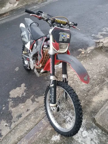 Vendo CRF 250x ano 2010 muito nova