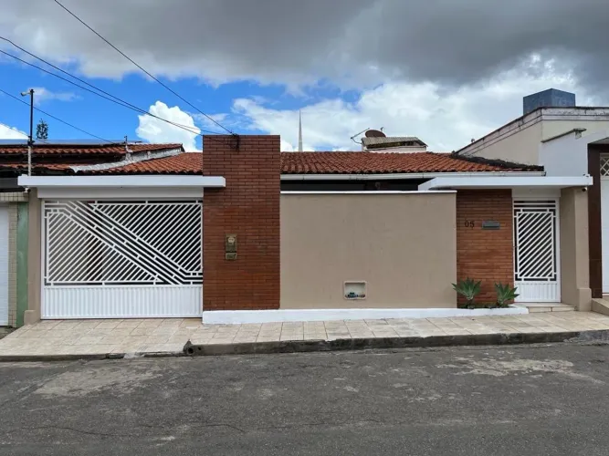 Alugo Excelente casa na Cohama