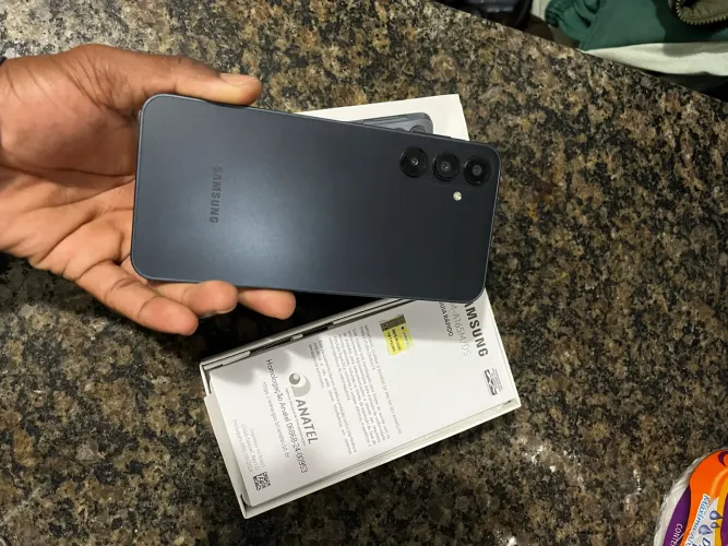 Vendo celular A16 em perfeitas condições