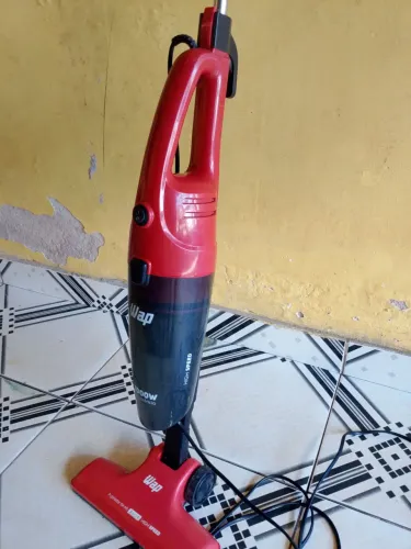 Vendo Um Aspirador de Pó Muito bom 
