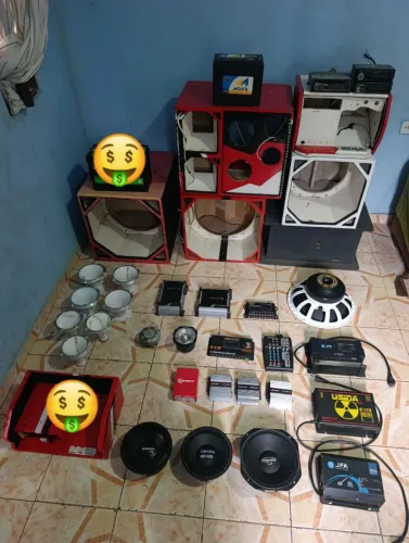 Peças de som automotivo disponíveis aceito cartões