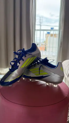 Chuteira Adidas F50 League