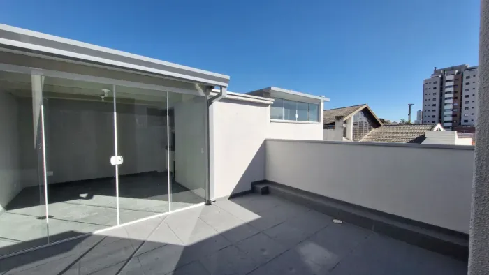 Duplex para aluguel com 170 metros quadrados com 3 quartos em Capão da Imbuia - Curitiba -