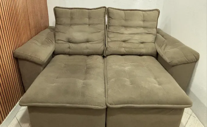 Sofá retrátil tecido suede