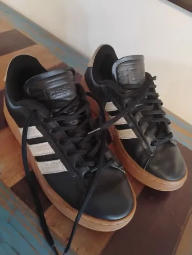 Tênis Adidas original 41